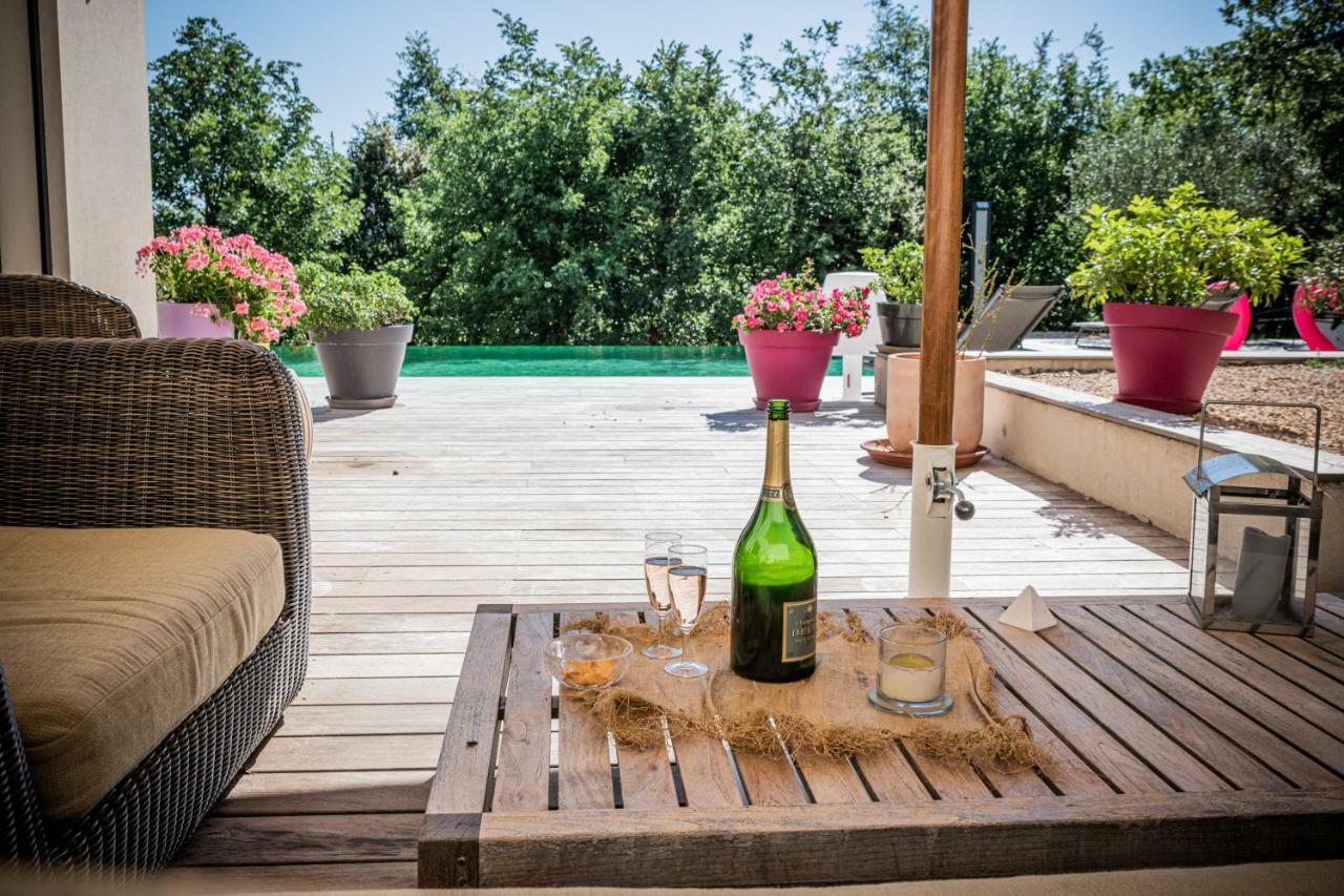 Sous Les Oliviers - Piscine Chauffee - Studios De Standing Tout-Equipes Saint-Maximin-la-Sainte-Baume Luaran gambar